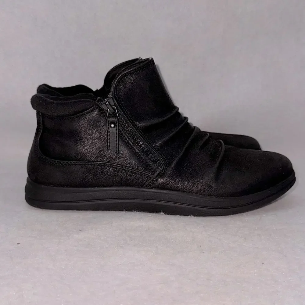 Women’s Clarks Breeze Range Ankle Boots Black size 7.5 Booties